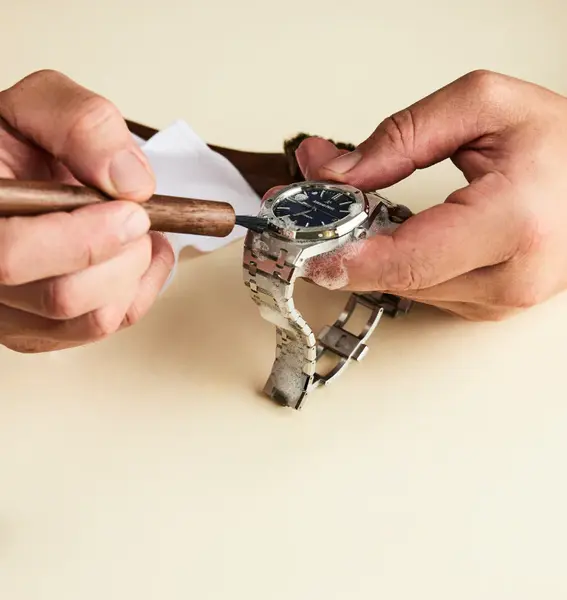 איך לנקות שעון יד - המדריך המלא