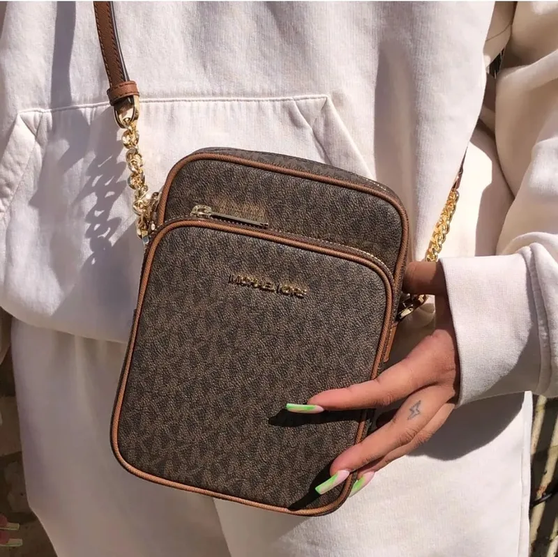 תיק מייקל קורס לאישה דגם 35F1GTVC2B MICHAEL KORS