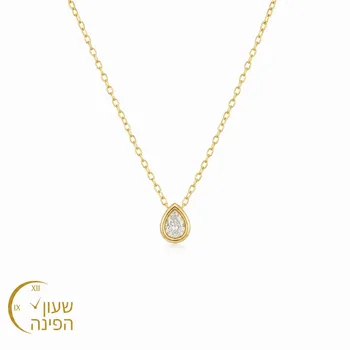 שרשרת לאישה טיפה מוזהבת בעיצוב אלגנטי ועדין עם אבן מרכזית נוצצת
